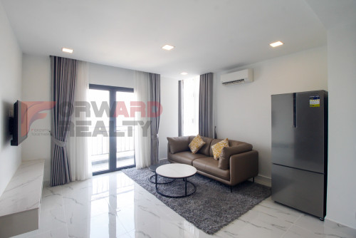 2 Bedrooms apartment with swimming pool and gym available for rent in Boeng Trobek Area