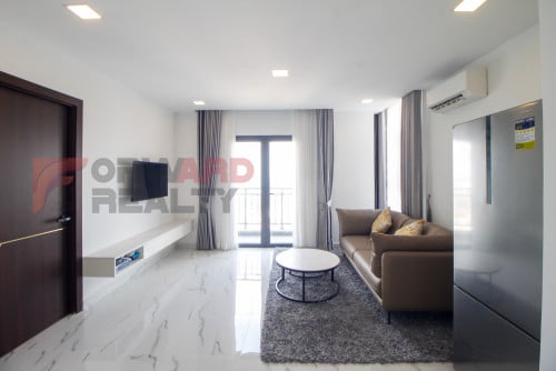 2 Bedrooms apartment with swimming pool and gym available for rent in Boeng Trobek Area