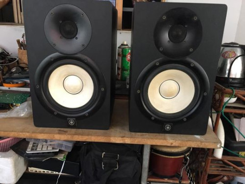 Yamaha HS7 Monitors