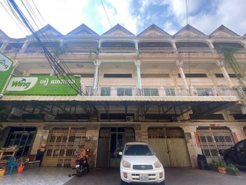 ផ្ទះសម្រាប់ជួលនៅទំនប់ទឹក