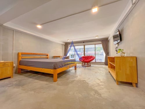 Ground floor apartment the loft style for rent at BKK3 area