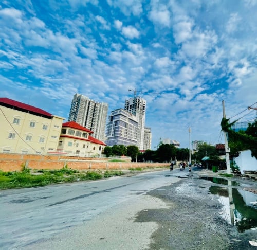 Corner Land 4 Rent Along Busy Area of Toul Kork, Beoung Kak & Eden Garden