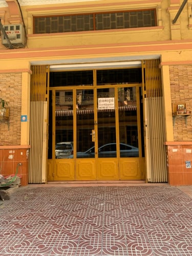 ផ្ទះលក់​ តំលៃក្រោមទីផ្សារ