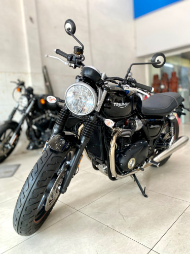 900cc triumph motorcycle price