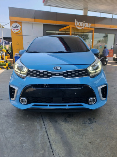 Kia morning ឆ្នាំ2017 full option Gt line បើកដំបូល