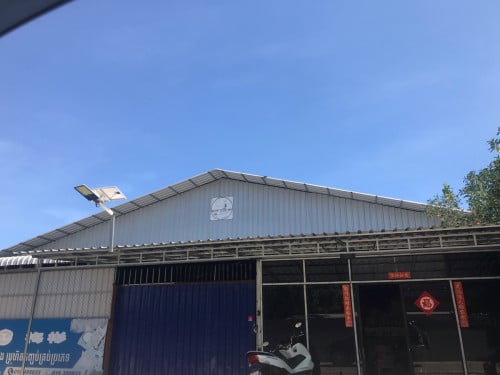 ឃ្លាំង​លក់​ 18x22