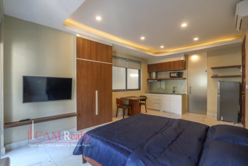 Near AEON Mall | Brand new studio apartment for rent | Rooftop pool and gym
