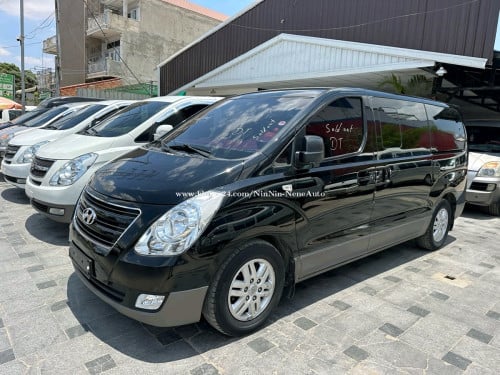 Starex 012 ( car for rent 25 village )