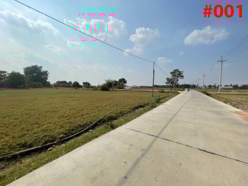 ដីកែងជិតផ្លូវ ១៣០ និង ផ្លូវ ៥១ ផ្សារបាត់ដឹង