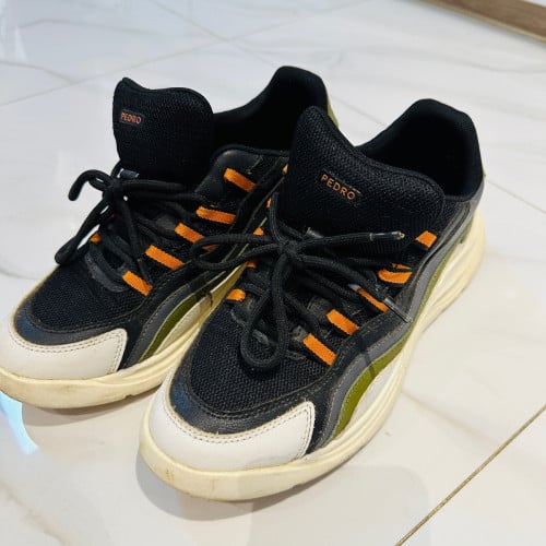 ស្បែកជើងបុរស Pedro Size 42