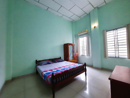 Doun Penh | 3 bedrooms with fully furnished for rent near Sorya mall