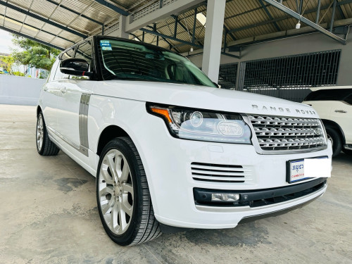 Range Rover Vouge LWB តួរវែង ​2015 ខ្ចីណាស់ អ្នក​ចង់បានឡានស្អាតចាំមេីល