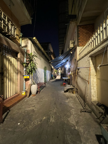 ផ្ទះថ្ម២ជាន់