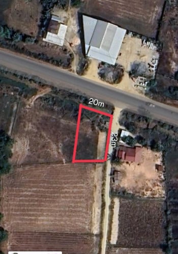 ដីកែងជាប់ផ្លូវជាតិនិងផ្លូវលំ ជិតអង្គតាមចម្ងាយប្រហែល5 គីឡូ