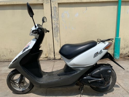 ម៉ូតូលក់​