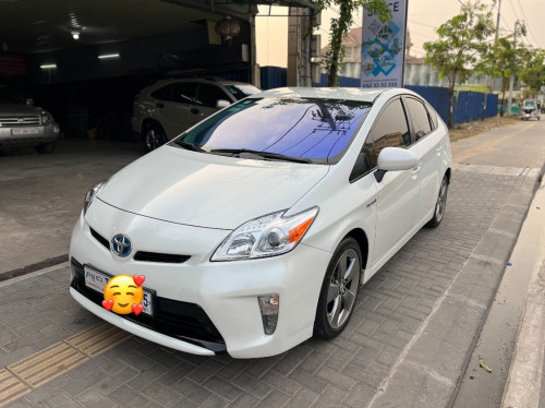 Prius 2013 option3 persona ម្ចាស់ដើម