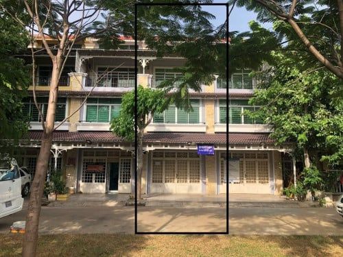 ផ្ទះ​វីឡា​ លក់បន្ទាន់​ តម្លៃ​ចរចា​