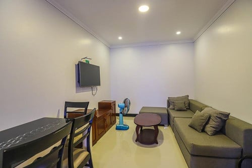 Serviced apartment two bedrooms with elevator for rent nearby Naga world2