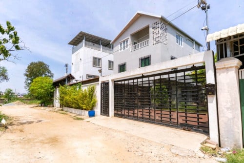 ផ្ទះលក់បន្ទាន់ស្ថិតនៅជិតព្រលានយន្តហោះពោធិ៍ចិនតុង