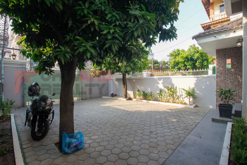 🏡5 Bedrooms Villa for Rent-Phsar Doem Tkhov Area