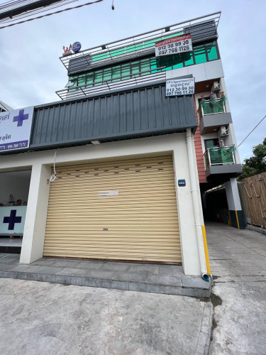 Shop for Rent  /  店铺空间出租  （最短租期：6个月）