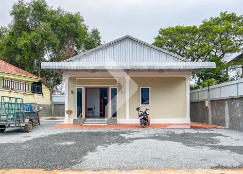 ផ្ទះសម្រាប់ជួលក្នុងសង្កាត់សាលាកំរើក ក្រុងសៀមរាប/House for Rent in Sala Kamreuk - Siem Reap