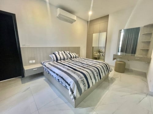 Brand new Room available at Independence