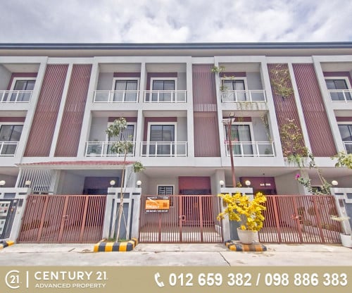 🏘  វីឡាកូនកាត់ (LH) ក្នុងបុរី La Palm Residences ត្រូវការលក់បន្ទាន់ខ្លាំង