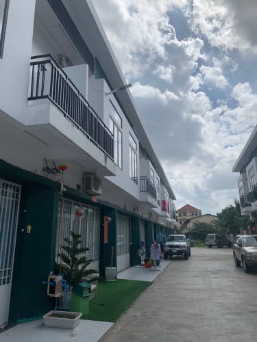 ផ្ទះបែបវីឡានកូនកាត់ថៃលក់