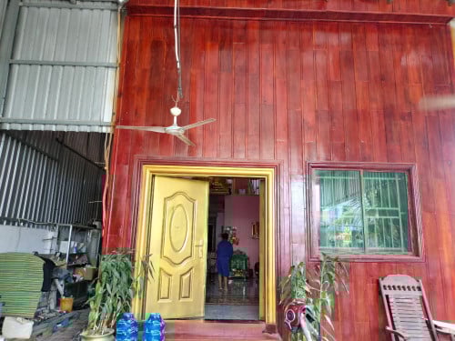 ចង់លក់ផ្ទះនិងឃ្លាំង