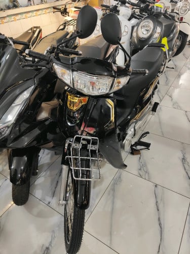 Honda dream 024 have tax paper good 99% Price $2189.00 in Veal Vong ...