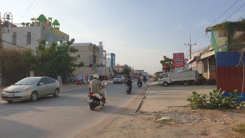 ដី ត្រាំងធ្នង់ ក្បែរផ្លូវបេតុង 30ម