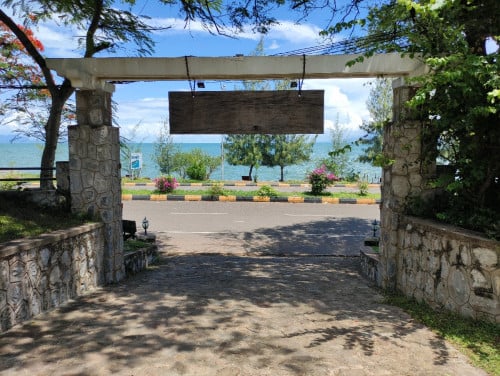 Hotel in Kep for sale with rental lease until 2031