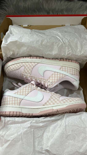 NIKE Dunk Low “Pearl Pink Gingham”