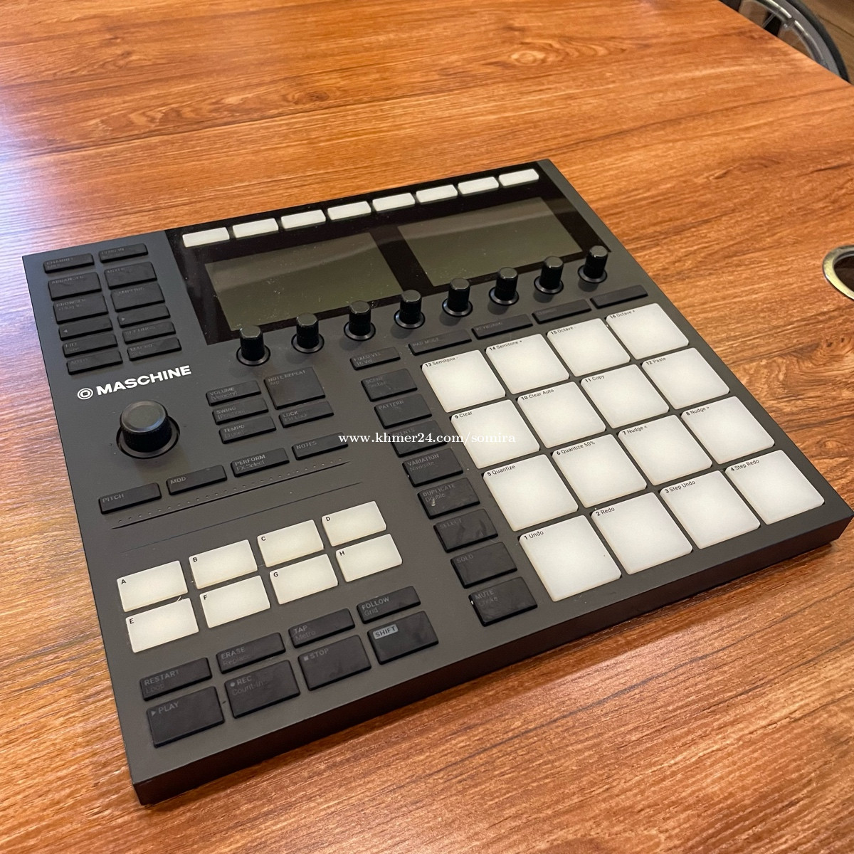 Native Instruments Maschine MK3 Audio MIDI Interface Sampler Drum ...