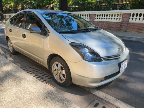 រថយន្តលក់បន្ទាន់  ទើបប្តូរABS ថ្មី Toyota Prius 2004 full option JBL
