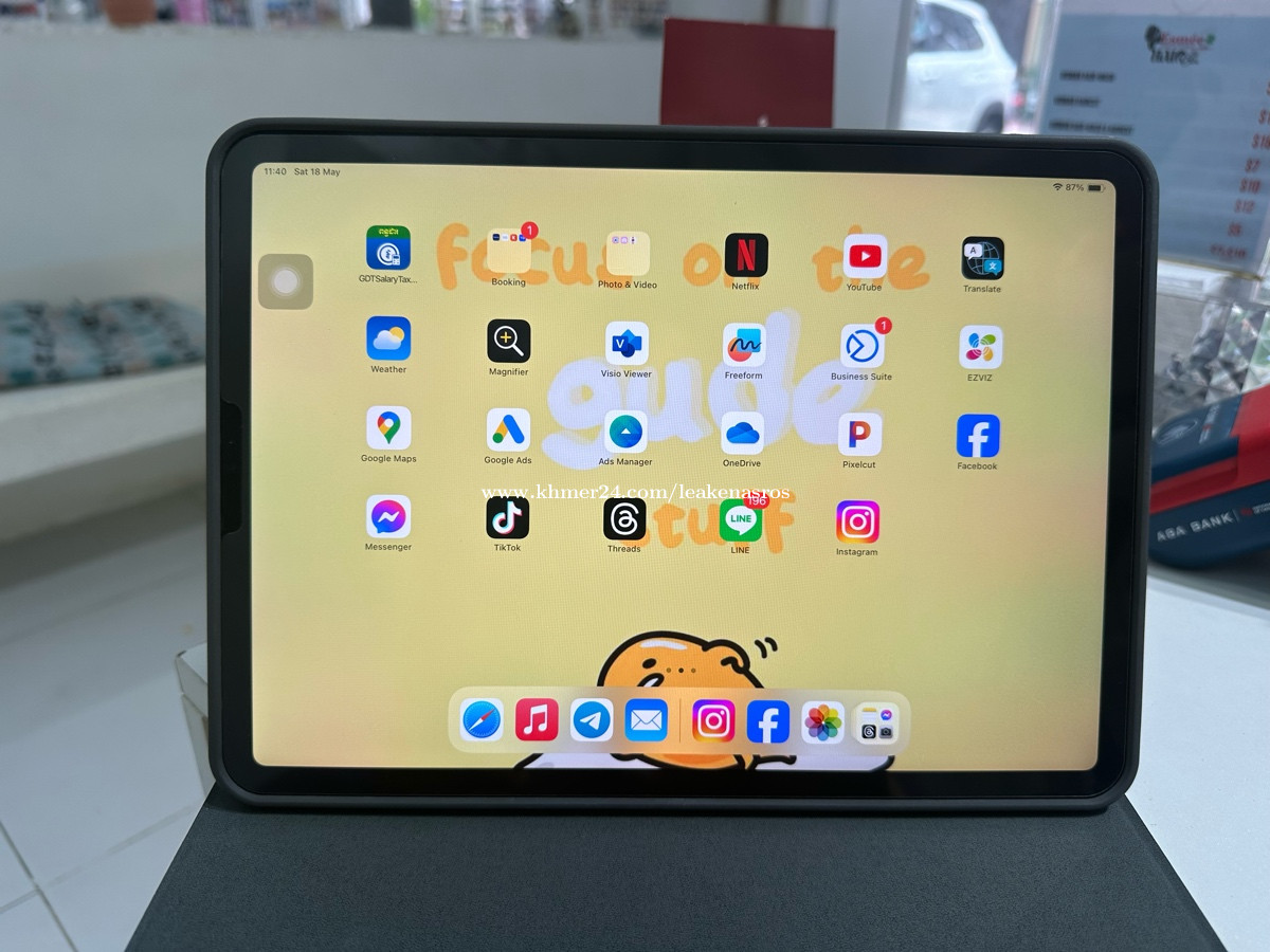Sell ipad pro 2020 11 inch wifi 99 Have box Price 450.00 in Voat Phnum, Cambodia Vid