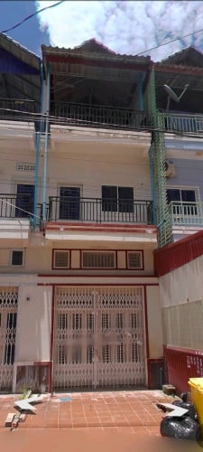 ផ្ទះជួល បុរី J&J ឃ្លាំងលើ ភូមិ៣ សង្កាត់1