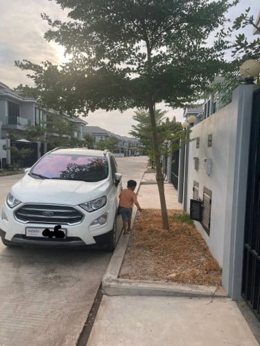 Ford Ecosport 2022 ក្នុងខ្មៅ