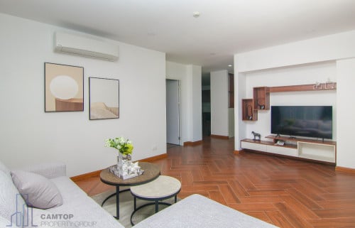 2 Bedroom Modern Apartment For Rent In BKK1 With Pool