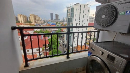 CONDO UK 618 with furniture