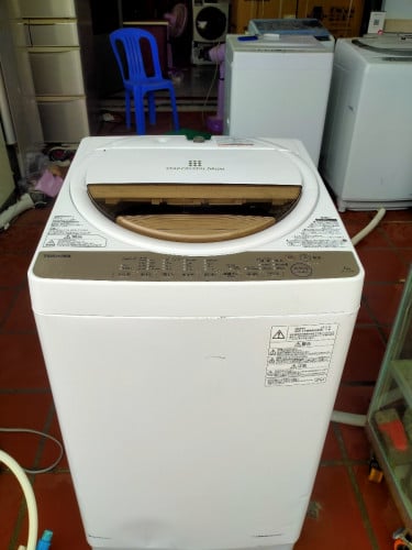 ម៉ាស៊ីនបោកខោអាវមួយទឹករបស់ប្រទេសជប៉ុន។