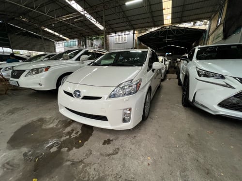 កំពូលនៅថ្មី Toyota Prius 2010 options 4