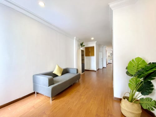 BKK1 | Furnished 3 Bedrooms Serviced Apartment (150sqm) For Rent (Pet Friendly)