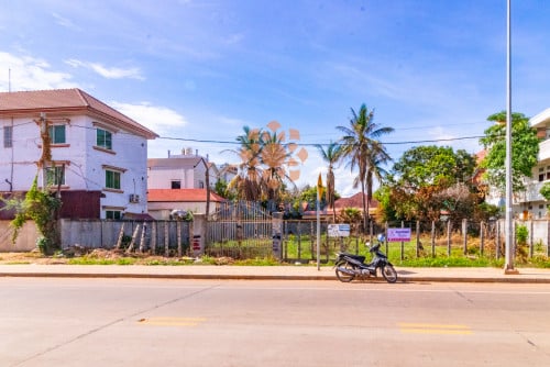 ដីលក់នៅជិតផ្សារដើមក្រឡាញ់, ក្រុងសៀមរាប/Land for Sale in Krong Siem Reap-Svay Dangkum