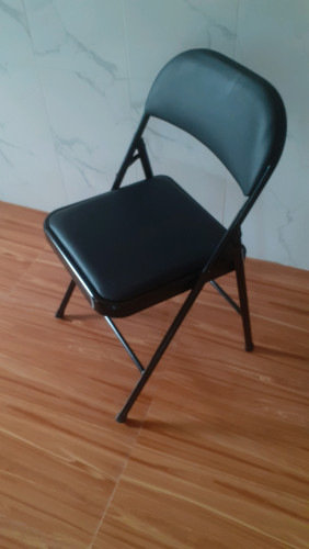 Folding soft chair