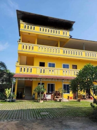 ផ្ទះសំណាក់លក់ឡៃឡុងតម្លៃតែ23មុឺនចរចារនៅជិតផ្សារពួកខេត្តសៀមរាប