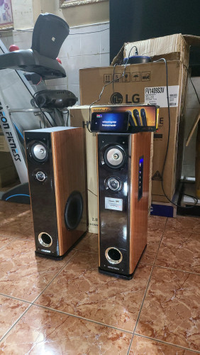 បាស់របស់ កូរ៉េ Hyandai Speakers Karaoke មួយគូរ សំលេងពិរោះលក់លាងឃ្លាំង