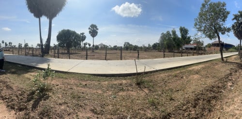 ដីនៅផ្លូវជាតិ 51 សម្រាប់លក់