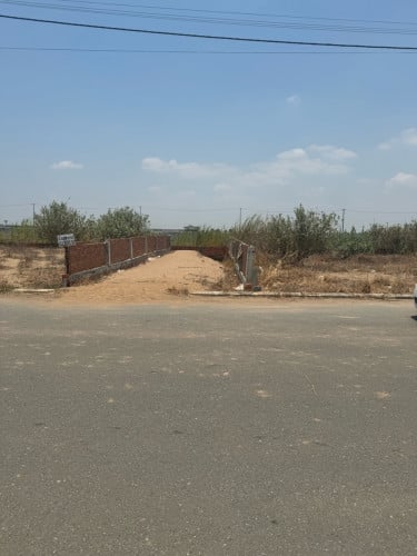 ដីនៅស្ពានលេខ 8 សម្រាប់លក់